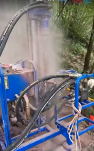 SDZ-60全液壓風(fēng)動(dòng)山地輕便鉆機(jī)現(xiàn)場(chǎng)施工3